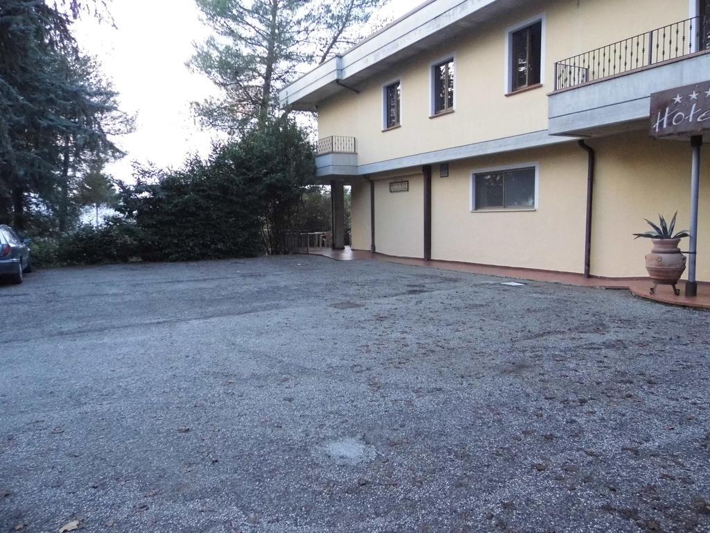 Hotel Valleumbra Torgiano Exterior foto